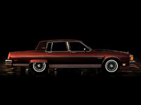 oldsmobile_ninety-eight_regency_brougham_sedan_2.jpg