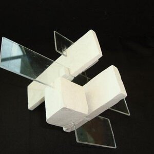 Acrylic and plaster sculpture, in a better view.