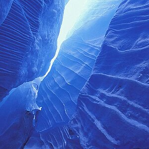 Ice Cave Glacier Alaska 1 2CR0DYGQAA 1024x768