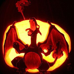 The amazing Charizard on a pumpkin!